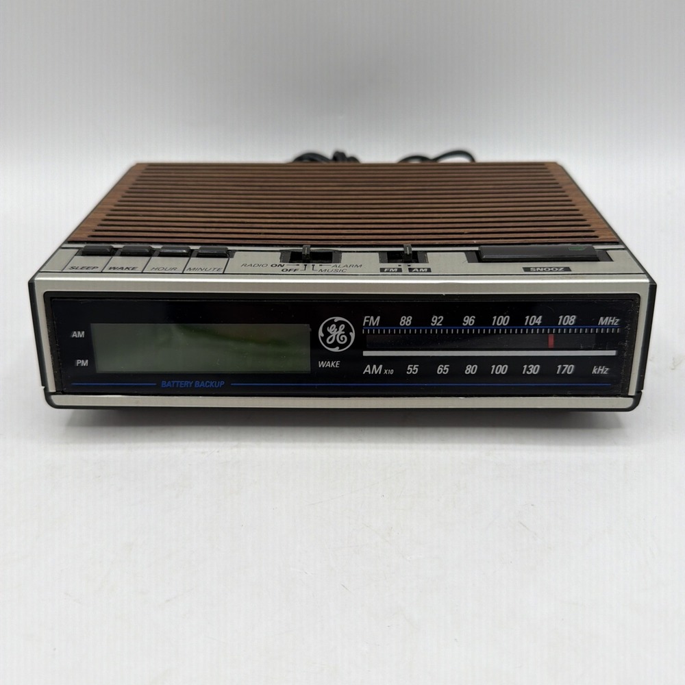 Tested And Working Vintage GE Digital Radio Alarm Clock Model No. 7-4618B